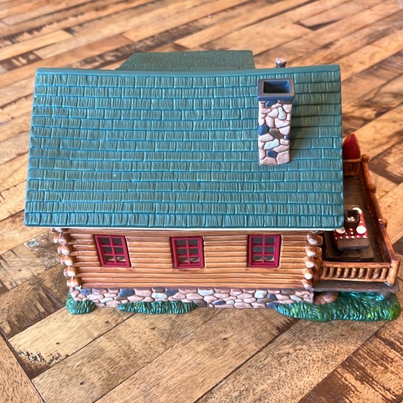 Heartland Valley Village Limited Edition Log Cabin Porcelain Lighted House w BOX - Picture 5 of 14